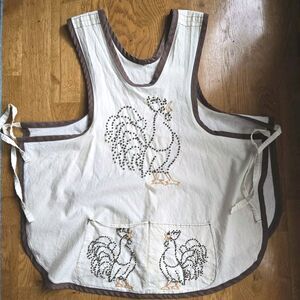 Vintage Embroidered Apron Cottagecore Chickens Needlework 2 Sided With Pockets